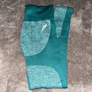 DOYOUEVEN leggings and sports bra